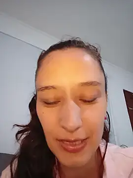 Aurabloom 1 online show from 04-04-26, 06:03