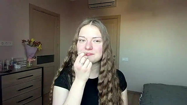 Milayouknow online show from 03-17-26, 05:10