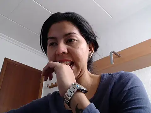 Snapshot of ZeforAitanna chatting on 02-11-26, 10:15 ZeforAitanna online show from 02-11-26, 10:15