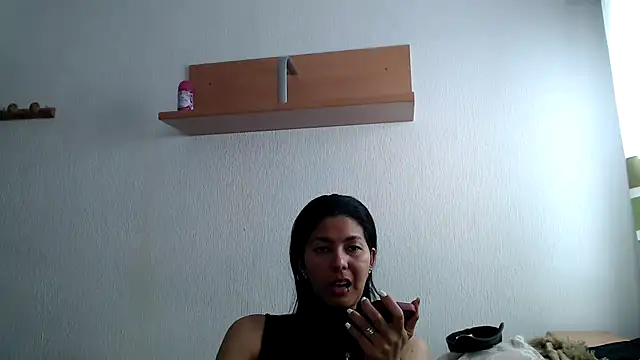 Snapshot of ZeforAitanna chatting on 05-07-26, 11:46 ZeforAitanna online show from 05-07-26, 11:46