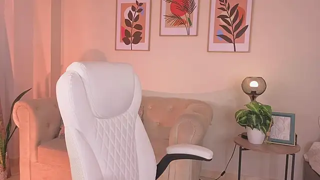 Snapshot of katt_souza1 chatting on 05-15-26, 06:50 katt souza1 online show from 05-15-26, 06:50