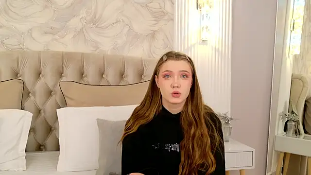 Snapshot of StacyHicks chatting on 03-09-26, 06:11 StacyHicks online show from 03-09-26, 06:11