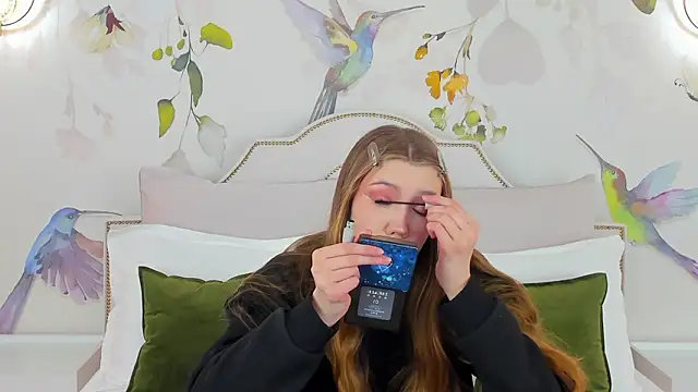 Snapshot of StacyHicks chatting on 03-12-26, 05:13 StacyHicks online show from 03-12-26, 05:13