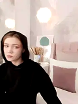 Snapshot of StacyHicks chatting on 04-14-26, 03:17 StacyHicks online show from 04-14-26, 03:17