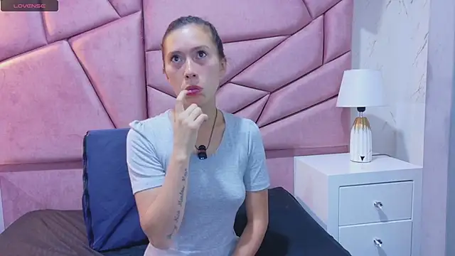 Snapshot of kimberlypink_ chatting on 02-08-26, 11:41 kimberlypink online show from 02-08-26, 11:41