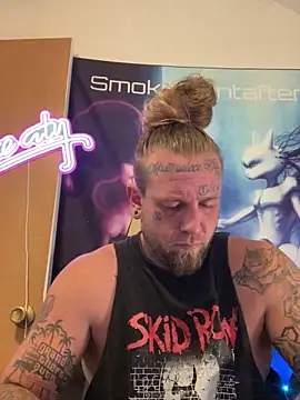 Snapshot of Smokebluntafterblunt chatting on 06-19-26, 03:18 Smokebluntafterblunt online show from 06-19-26, 03:18