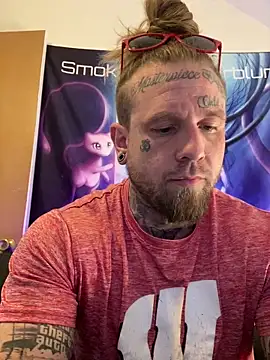 Snapshot of Smokebluntafterblunt chatting on 05-04-26, 02:20 Smokebluntafterblunt online show from 05-04-26, 02:20