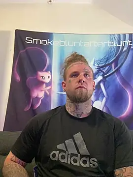 Snapshot of Smokebluntafterblunt chatting on 05-06-26, 12:47 Smokebluntafterblunt online show from 05-06-26, 12:47