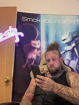 Snapshot of Smokebluntafterblunt chatting on 06-24-26, 09:01 Smokebluntafterblunt online show from 06-24-26, 09:01