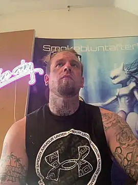 Snapshot of Smokebluntafterblunt chatting on 05-26-26, 11:14 Smokebluntafterblunt online show from 05-26-26, 11:14