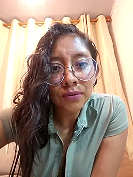 Camila Lopez1 online show from 02-10-26, 02:43