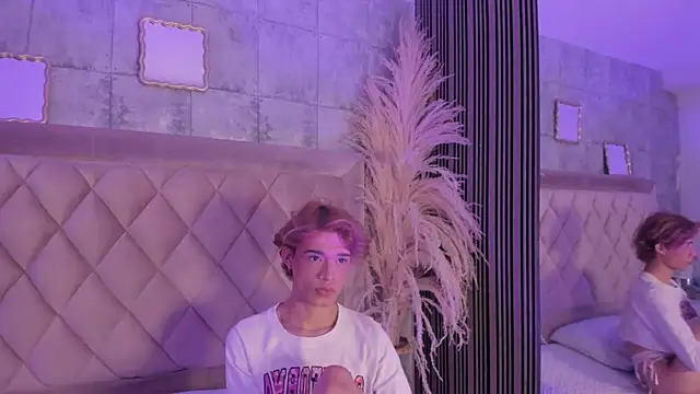 Snapshot of AngelDoll_1 chatting on 04-03-26, 06:20 AngelDoll 1 online show from 04-03-26, 06:20