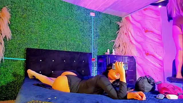 Snapshot of sophia_storm01 chatting on 02-16-26, 01:10 sophia storm01 online show from 02-16-26, 01:10