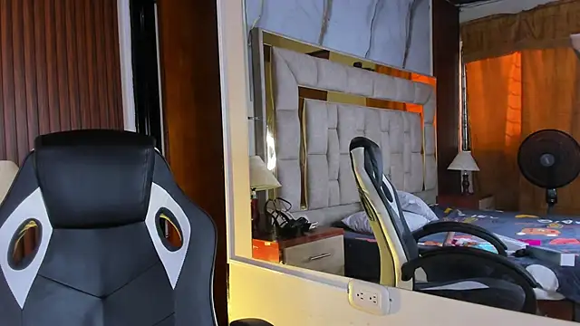 Snapshot of AgathaSanderhs_ chatting on 02-27-26, 09:47 AgathaSanderhs online show from 02-27-26, 09:47