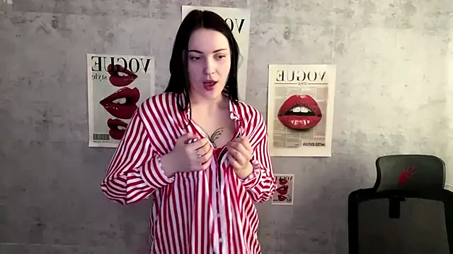 Snapshot of Mona_Fox chatting on 02-27-26, 06:13 Mona Fox online show from 02-27-26, 06:13