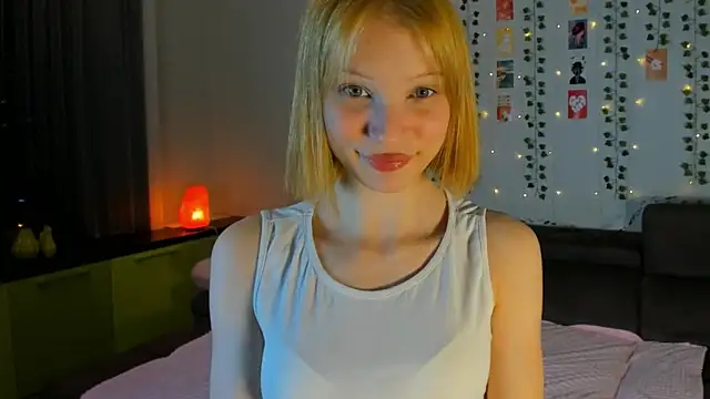 Kiracute18 online show from 04-05-26, 07:53