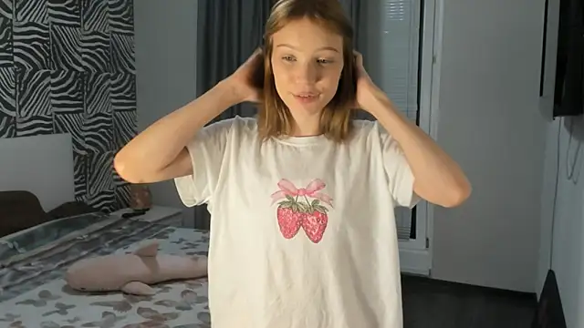 Kiracute18 online show from 07-31-26, 05:43