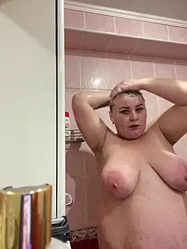 Snapshot of Mommy-girl-Lola chatting on 02-17-26, 09:50 Mommy-girl-Lola online show from 02-17-26, 09:50