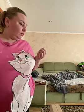 Snapshot of Mommy-girl-Lola chatting on 02-24-26, 06:36 Mommy-girl-Lola online show from 02-24-26, 06:36