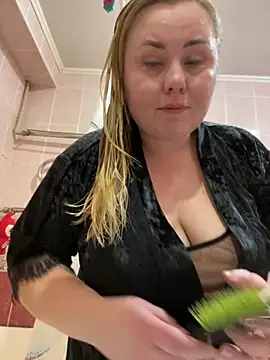 Snapshot of Mommy-girl-Lola chatting on 02-11-26, 09:53 Mommy-girl-Lola online show from 02-11-26, 09:53