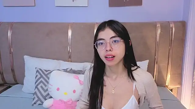 Snapshot of Mia_Naive chatting on 07-01-26, 12:16 Mia Naive online show from 07-01-26, 12:16