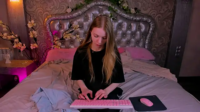 lada2k4 online show from 06-01-26, 05:18