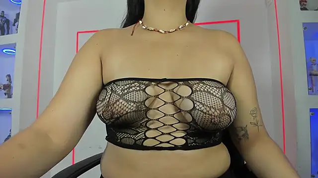 Snapshot of JoycePierce chatting on 04-07-26, 12:07 JoycePierce online show from 04-07-26, 12:07