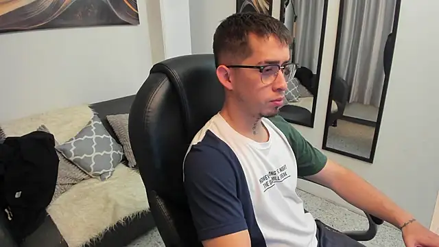 Tommas Jhonson online show from 03-18-26, 03:53