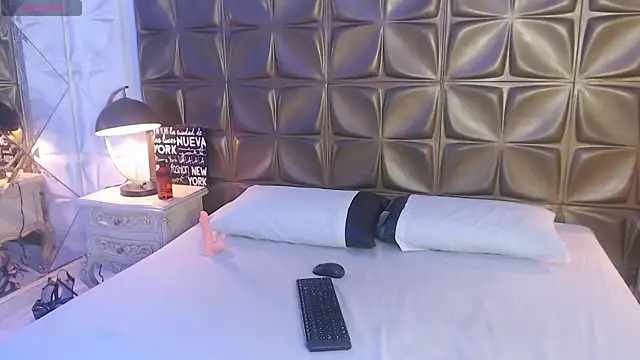 LunaJohns online show from 03-05-26, 12:13