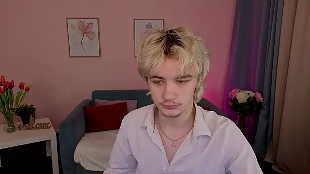 Snapshot of JameMiller chatting on 02-19-26, 07:05 JameMiller online show from 02-19-26, 07:05