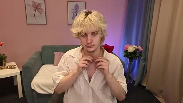 Snapshot of JameMiller chatting on 02-20-26, 09:06 JameMiller online show from 02-20-26, 09:06