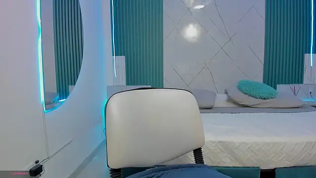 Snapshot of Shantall-blue chatting on 02-11-26, 07:58 Shantall-blue online show from 02-11-26, 07:58