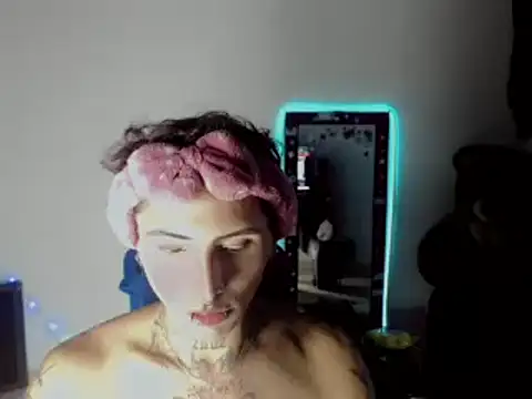 Snapshot of nebullax_mcqueen chatting on 02-28-26, 06:18 nebullax mcqueen online show from 02-28-26, 06:18