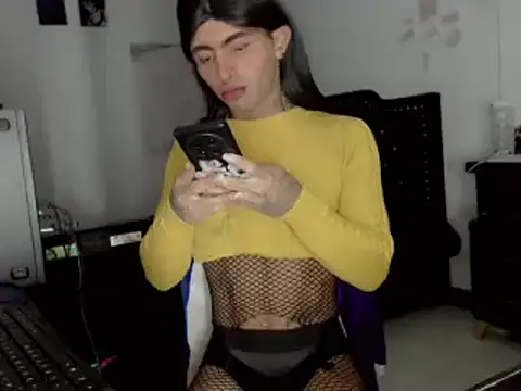 Snapshot of nebullax_mcqueen chatting on 02-15-26, 02:49 nebullax mcqueen online show from 02-15-26, 02:49