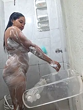 Snapshot of AnnaMil3J chatting on 02-09-26, 06:17 AnnaMil3J online show from 02-09-26, 06:17