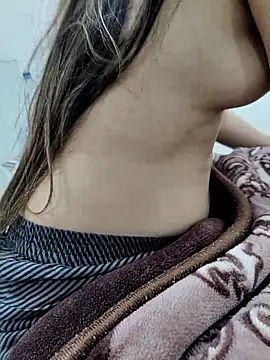 unicornbabe23 online show from 02-18-26, 03:37