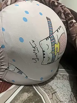 unicornbabe23 online show from 05-10-26, 11:39