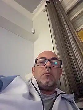 pareja47 online show from 05-09-26, 08:12