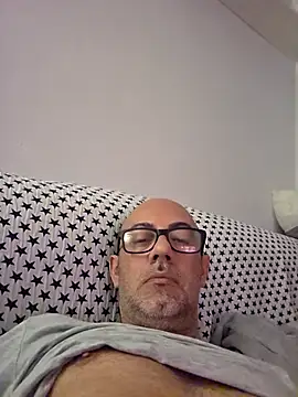 pareja47 online show from 05-08-26, 08:45