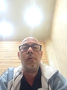 pareja47 online show from 04-26-26, 02:58