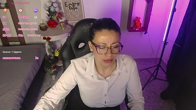 QueenRose94 online show from 04-09-26, 12:44