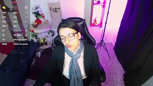 QueenRose94 online show from 03-03-26, 04:03