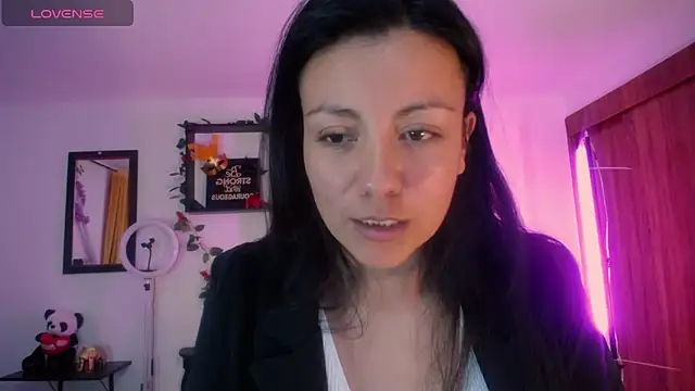 Snapshot of QueenRose94 chatting on 02-09-26, 01:42 QueenRose94 online show from 02-09-26, 01:42