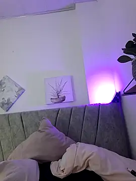 Wild lilhyy online show from 06-05-26, 02:38