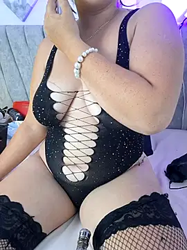 Wild lilhyy online show from 05-17-26, 11:49