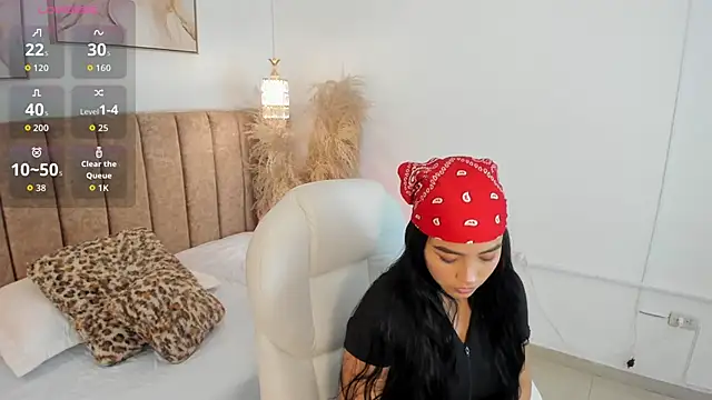 Snapshot of Yaasmin_ chatting on 02-20-26, 06:32 Yaasmin online show from 02-20-26, 06:32