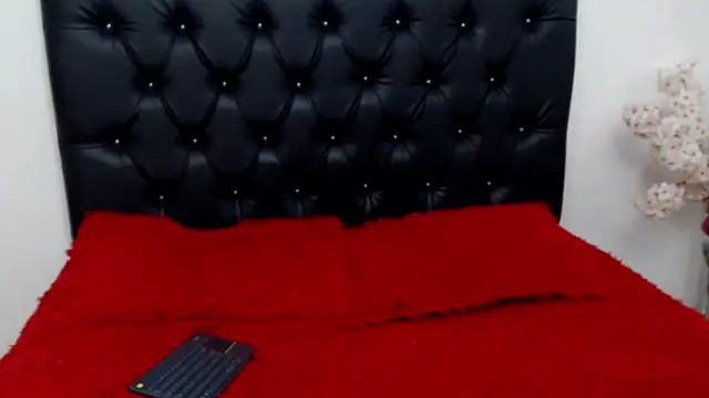 Kitty f00x online show from 02-12-26, 08:19