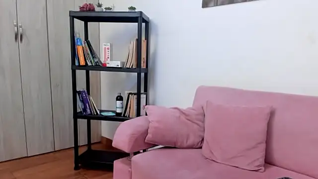 Kitty f00x online show from 05-26-26, 07:45