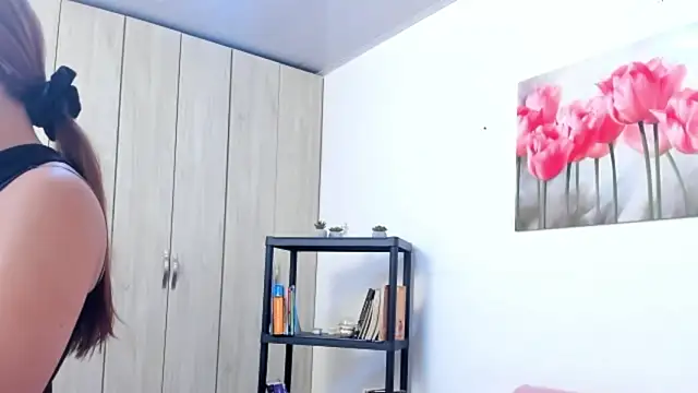 Kitty f00x online show from 05-27-26, 07:21