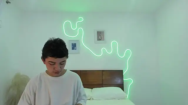 Snapshot of hardcoreheat_ind chatting on 02-10-26, 11:04 hardcoreheat ind online show from 02-10-26, 11:04